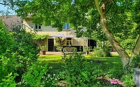 Boutique Hotel Bonjour  4*